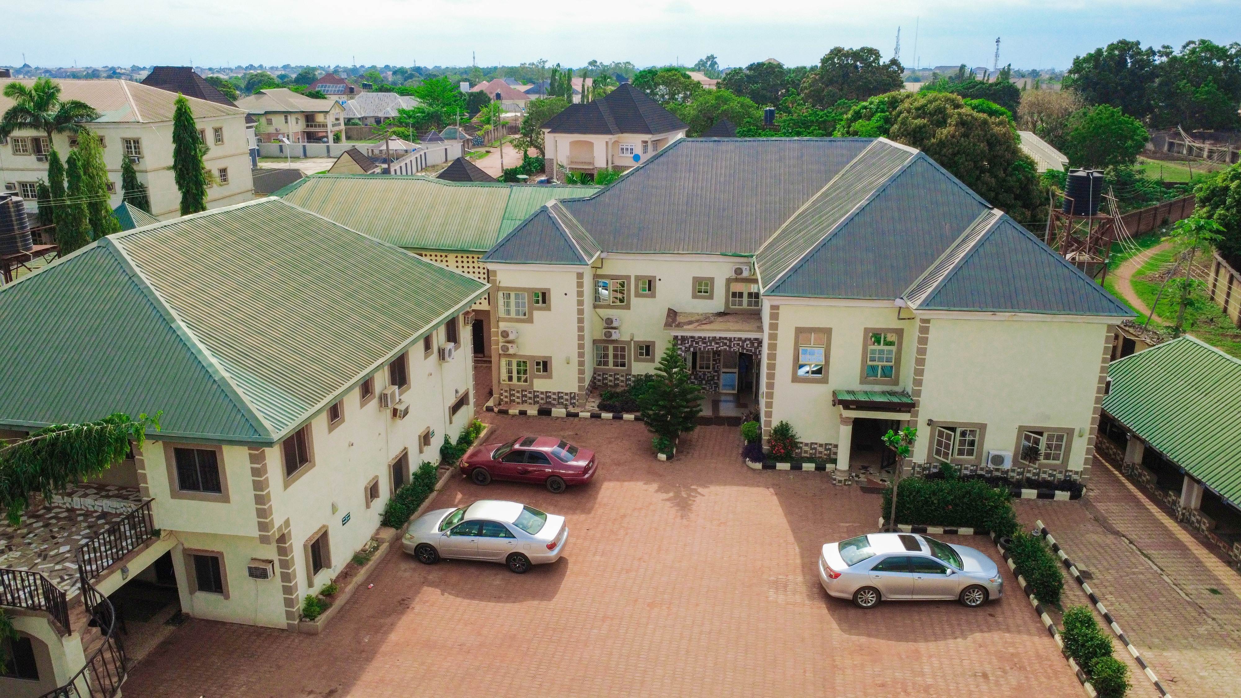 leach hotels gallery