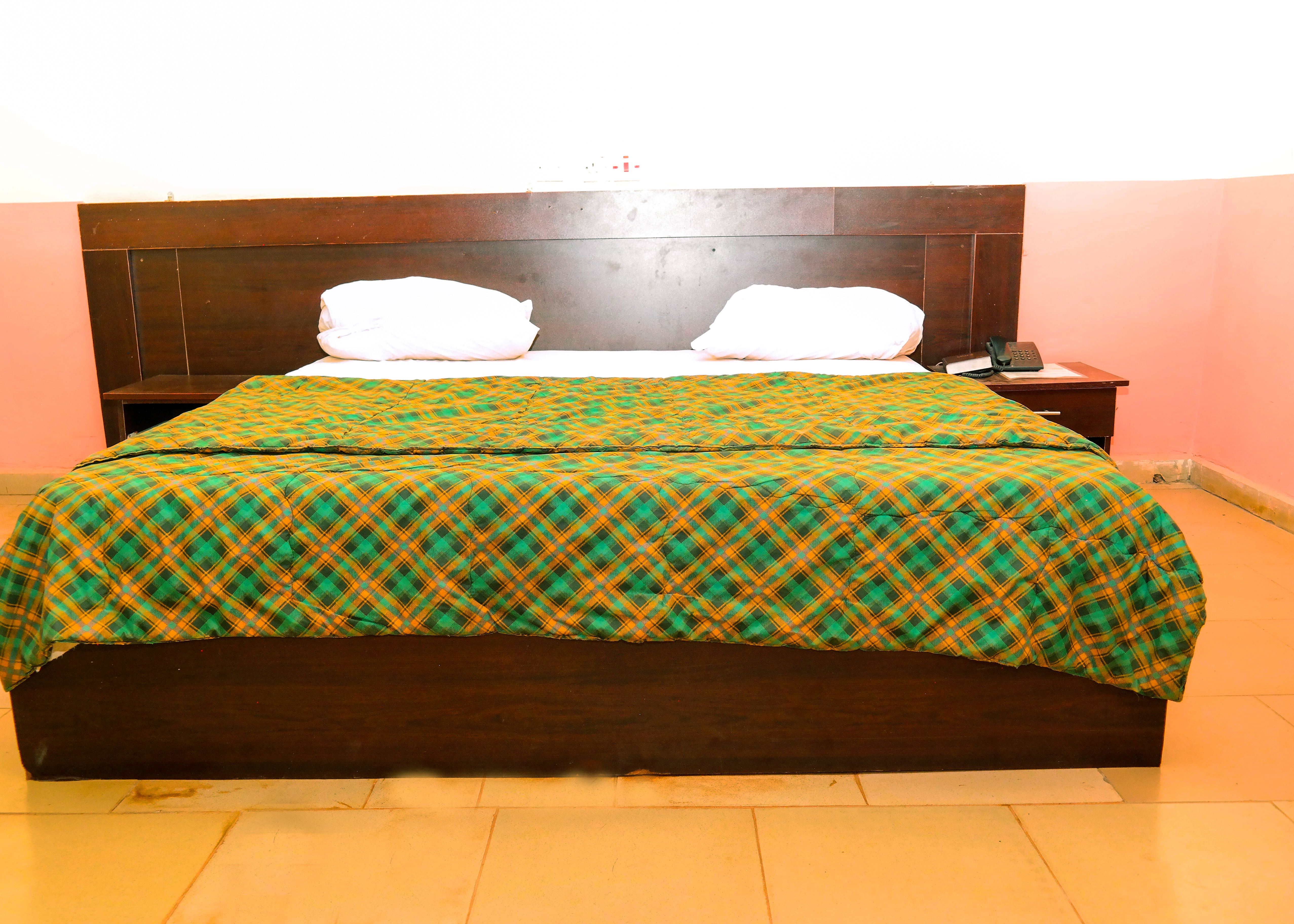leach hotels gallery